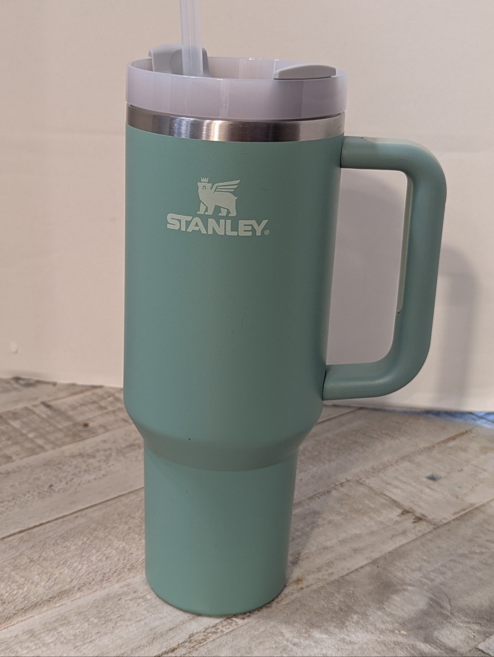 Stanley Green Travel Tumbler with Handle and Straw-Ready Lid 40 oz